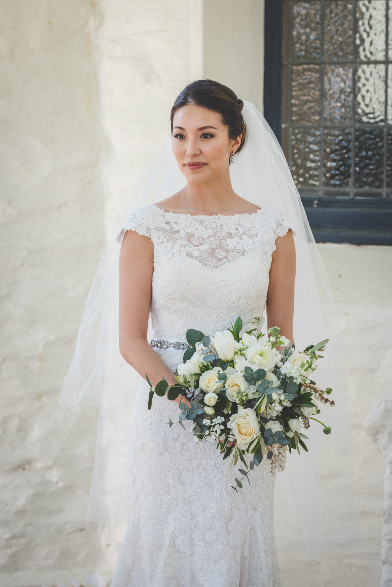 winter bride with flowers